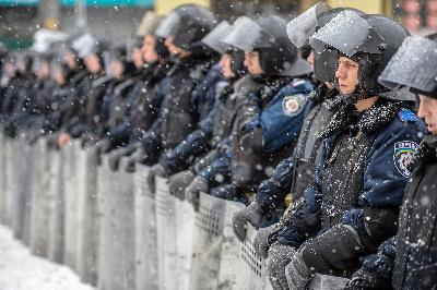 Trấn áp bất thành đào sâu khủng hoảng Ukraine ảnh 1